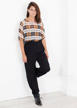 Load image into Gallery viewer, Contrast Cuff Pant in Black